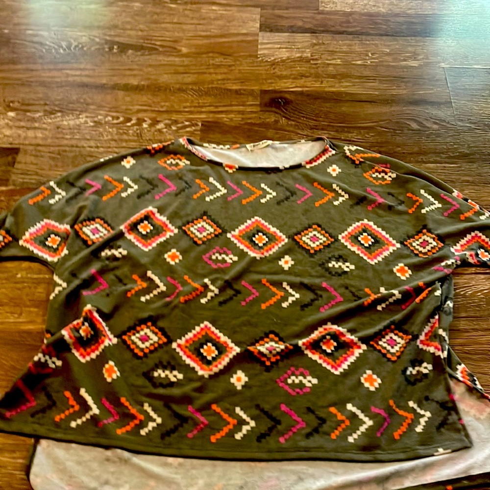 Beeson River top, never worn